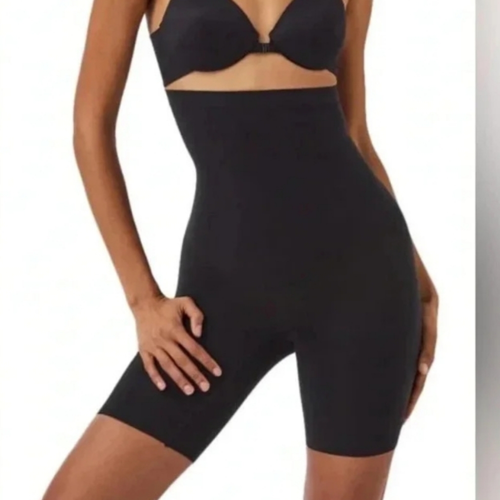 Spanx,NIB, Higher Pgower Short, Very Black.